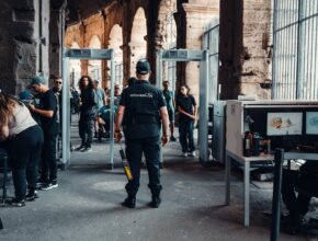 Security Guard Jobs Canada: Licensed & Entry-Level Positions