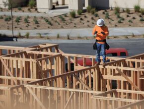 Construction Jobs in Italy: High-Paying Positions for Foreign Workers 2026